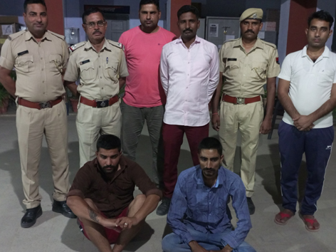 17 हजार 500 नशीली गोलियों सहित कार सवार गिरफ्तार