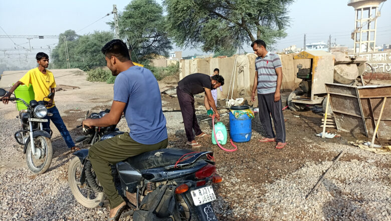 नहरों में बंदी, वाटर वर्क्स डिग्गियों के पेंदे तक पानी