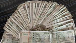SBI या HDFC बैंक, जानें फिक्सड डिपाॅजिट पर कहां मिल रहा है सबसे तगड़ा रिटर्न