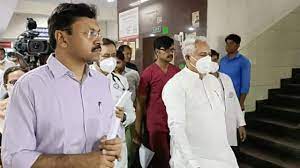CM गहलोत के घेराव के बाद स्वास्थ्य मंत्री ने SMS अस्पताल का किया निरीक्षण, बोले- मरीजों को बैड पर मिलेगी मुफ्त दवाईयां