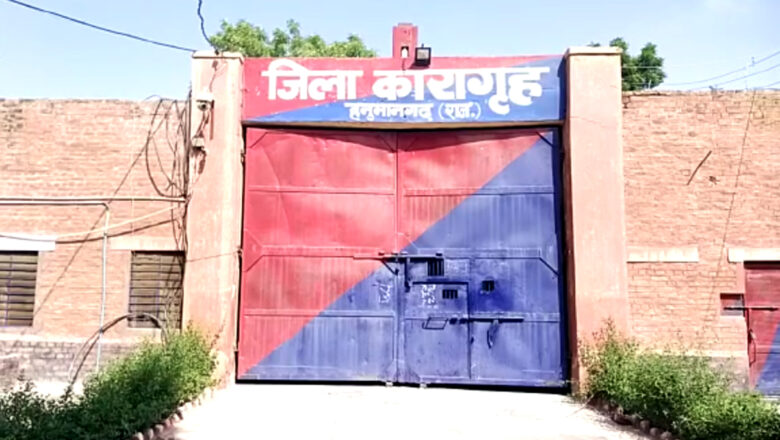 जेल में बंदियों से 3 मोबाइल फोन बरामद