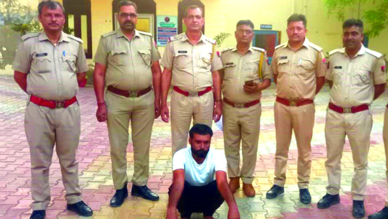 ग्राहक नहीं मिला तो वापस गांव लौट रहा था, पुलिस ने दबोचा