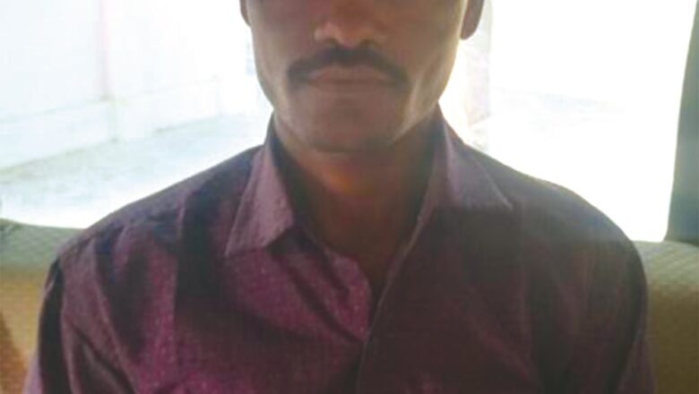 धारदार छुरा लेकर घूम रहा था, पुलिस ने पकड़ा