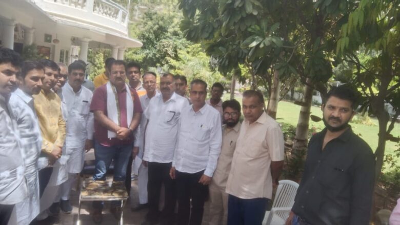 गेहूं खरीद में आ रही समस्याओं से कराया अवगत
