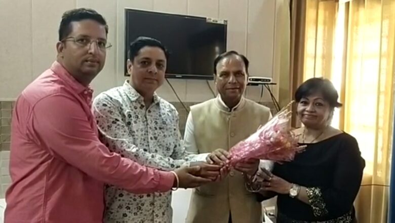 अंगदान करने की अलग जगा रहा मुंबई का दंपती