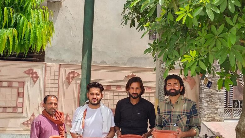 पक्षियों के रहने के लिए बनाया कृत्रिम आवास