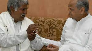 जोधपुर के चाय वाले को CM गहलोत ने बनाया मेहमान, यूजर्स बोले-जय जय जननायक, जानें मामला 