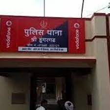 महिला की सुसाइड:रात को खाना खाकर सो गया परिवार, सुबह उठते ही फंदे पर दिखी महिला