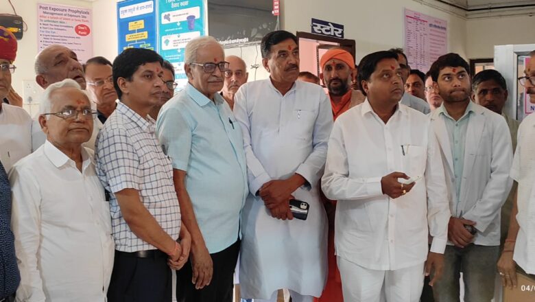 अस्पताल में उपलब्ध करवाए गए उपकरणों का उद्घाटन