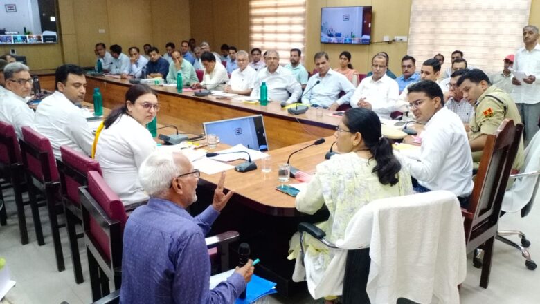 जिला कलक्टर ने सुनी आमजन की परिवेदना