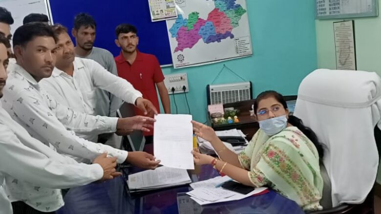 नीलामी के लिए दिए जा रहे नोटिस बंद करने की मांग