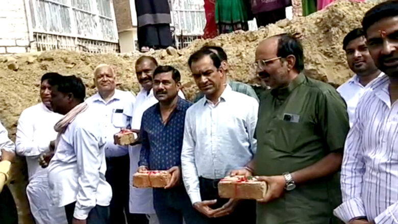 वीएम कॉलेज के मुख्य द्वार का रखा नींव पत्थर