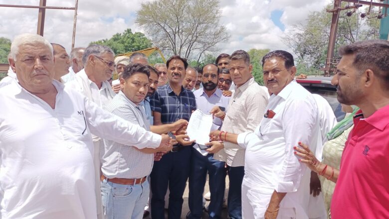 मत्स्य एवं पशुपालन मंत्रालय पर जिले की अनदेखी करने का आरोप