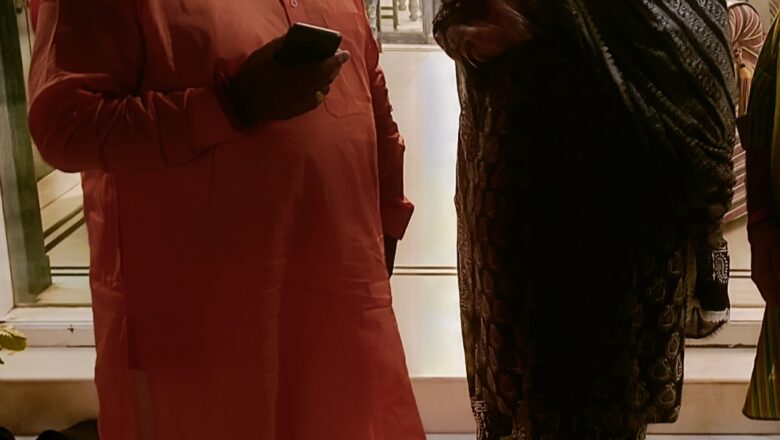 वसुंधरा राजे को गंगानगर आने का निमंत्रण