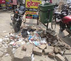 डंपिंग प्वाइंट हटाने की मांग पर अड़े ग्रामीण:बोले – हड्डारोड़ी ​​​​​​​पर स्टे&nbsp;लिया तो कचरा डिपो बना दिया, नहीं डालने देंगे शहर का कचरा