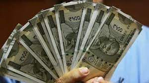 LIC का शेयर 52 वीक लो पर पहुंचा, इश्यू प्राइस से 32% तक टूट गया भाव, निवेशक मायूस