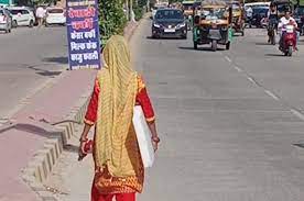 4 दिन से लगातार बढ़ रहा टैंप्रेचर चालीस के करीब:तापमान में तेजी और गर्मी से सड़कों पर निकले लोग हुए परेशान, 5 को बारिश के आसार