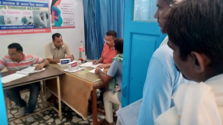 नशा छोड़ने के लिए मरीजों की काउंसलिंग