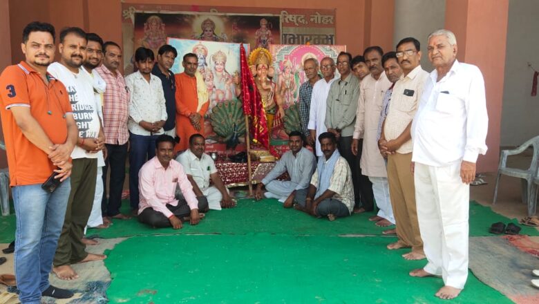 रामलीला मंचन को लेकर किया ध्वज पूजन