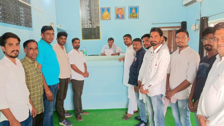 खरीफ फसल के बीमा क्लेम के भुगतान की मांग
