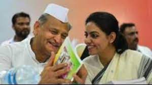 ‘एक मुठ्ठी बाजरे के लिए सारी बादशाहत खो दी’, दिव्या मदेरणा ने इशारों में गहलोत पर फिर साधा निशाना