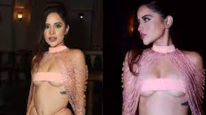 प्री-बर्थडे सेलिब्रेशन में Urfi Javed ने पहनी धागों से बनी ड्रेस, यूजर्स बोले- ‘दिवाली की लाइट लपेट ली क्या?’