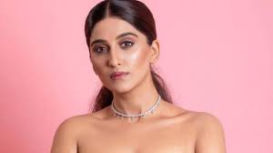 Bigg Boss के घर में निम्रत कौर क्यों नहीं जातीं किसी लड़के के करीब, पता चल गई वजह!