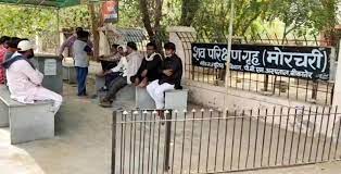 16 साल की लड़की ने किया सुसाइड:माता-पिता नौकरी पर गए हुए थे, बेटी ने साड़ी से लगा लिया फंदा