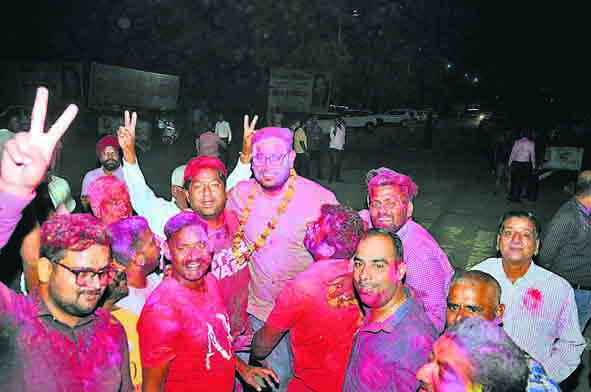 धर्मवीर डूडेजा की एक तरफा जीत, दूसरी बार बने अध्यक्ष
