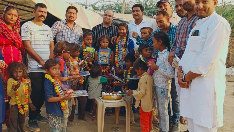 सीडब्ल्यूसी अध्यक्ष के जन्मदिन पर राज्यमंत्री ने काटा केक