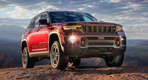 जीप ग्रैंड चेरोकी भारत में लॉन्च:फ्लैगशिप SUV की शुरुआती कीमत 77.5 लाख रु, इस महीने के आखिर में शुरू की जाएगी डिलीवरी