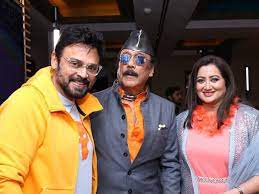 अनुपम खेर ने शेयर की रीयूनियन पार्टी की वीडियो:डांस से लेकर फोटो के लिए पोज देते दिखे जैकी श्रॉफ समेत ये लेजेंड्री सेलेब्स