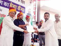 पालिका ने किया पट्टे वितरण कार्यक्रम:लोगों को बांटे 512 पट्टे, जन कल्याणकारी योजनाओं की दी जानकारी
