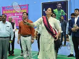 बैडमिटंन लीग से खेलो जयपुर की शुरूआत:कृष्णा पूनिया संग कोर्ट पर उतरी मेयर सौम्या गुर्जर ने खेला बैडमिंटन; कहा- हर वार्ड में करवाएंगे खेलों का आयोजन
