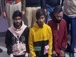 मोबाइल छीना झपटी करने वाले गिरफ्तार:बीकानेर शहर में रहने वाले तीन युवकों से बारह मोबाइल जब्त, राहगीरों से करते थे लूटपाट