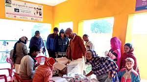 स्वास्थ्य शिविर का हुआ आयोजन:113 मरीजों की जांच कर दी दवाइयां, जन कल्याणकारी योजनाओं की दी जानकारी