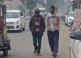 मामूली बूंदाबांदी ने बढ़ाई ठिठुरन:पूरा दिन छाए रहे बादल, अगले चौबीस घंटे में बढ़ सकती है सर्दी, दो दिन बाद आएगा कोहरा
