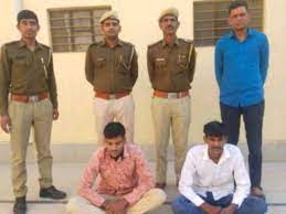हत्या के आरोपी गिरफ्तार:गांव की चौपाल पर झगड़ा हुआ, बुजुर्ग को लाठियों से पीट पीटकर मार डालने वाले गिरफ्तार