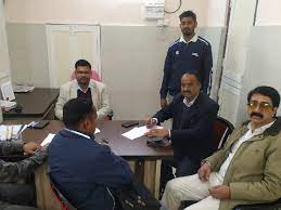 नगर निगम में नहीं मिले 75 फीसदी कर्मचारी:नगर निगम हेरिटेज में औचक निरीक्षण करने पहुंची टीम; चैम्बरों में लाइटें, हीटर ऑन मिले