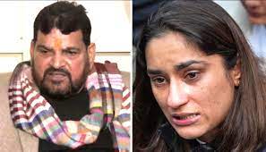 WFI अध्यक्ष से परेशान विनेश आत्महत्या करने वाली थीं:बृजभूषण ने कहा- मुंह खोला तो सुनामी आ जाएगी; फेडरेशन ने कहा- कल गोंडा पहुंचे रेसलर