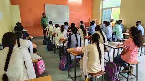 सर्दी ज्यादा तो कलेक्टर कर सकेंगे छुट्‌टी:शिक्षा विभाग ने कलेक्टर्स को दिया टाइम चेंज और छुट्‌टी का अधिकार