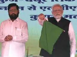 PM ने दो वंदे भारत ट्रेन को हरी झंडी दिखाई:मुंबई-शिरडी, मुंबई-सोलापुर के बीच चलेंगी, अब देश में ऐसी 10 ट्रेन ऑपरेशनल