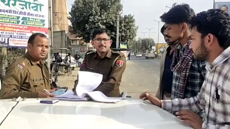 हेलमेट पहने बगैर दुपहिया चलाने वालों के चालान