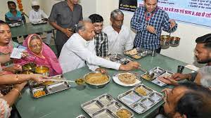 इंदिरा रसोई में अब मिलेगा बाजरा, ज्वार, गेंहू का दलिया:घूघरी, खिचड़ी समेत लोकल डिश खास, लोगों की पसंद के अनुसार मिलेगा
