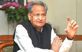 चार चिकित्सा महाविद्यालयों में उपकरण एवं पुस्तकों की खरीद के लिए मुख्यमंत्री ने दी मंजूरी
