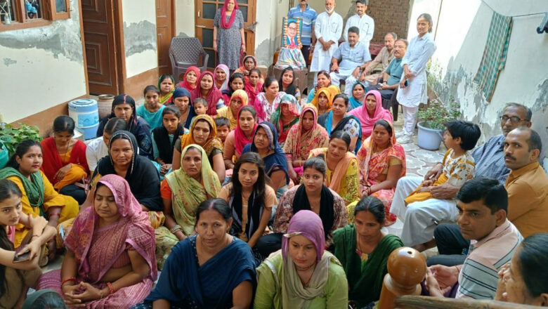 भाजपा कार्यकर्ताओं ने किया सेवा कार्य