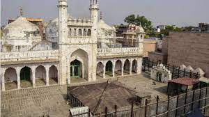 केस में मुस्लिम पक्ष को बड़ा झटका, श्रृंगार गौरी की नियमित पूजा वाली याचिका पर होगी सुनवाई