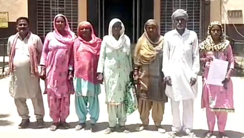 पति की मौत बाद पत्नी को किया बेघर