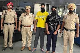 गैंगस्टर गोल्डी बराड़ के दो साथी हथियारों सहित गिरफ्तार