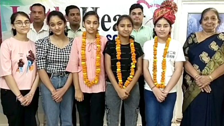 35 में से 25 विद्यार्थियों ने प्राप्त की प्रथम श्रेणी